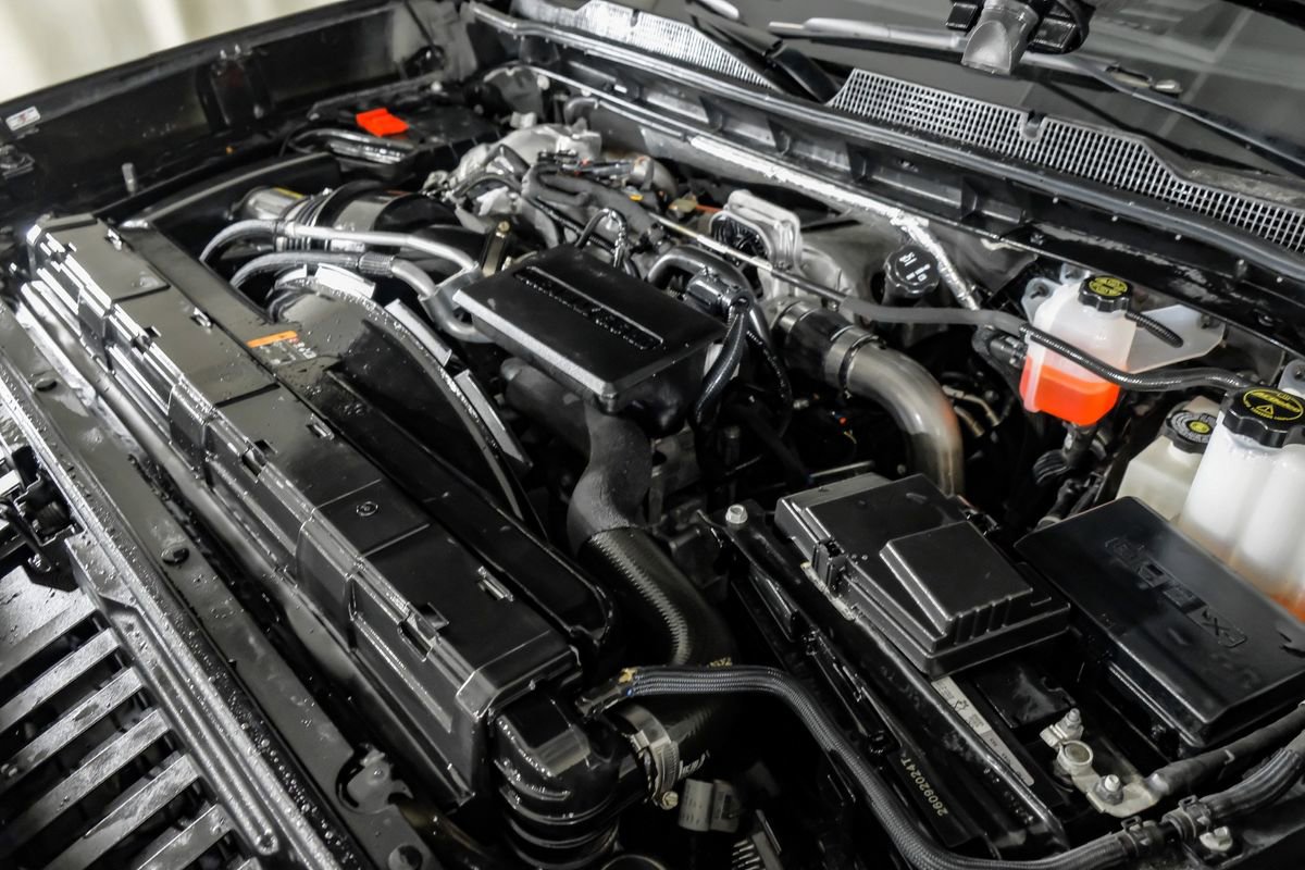 Used 2025 Chevrolet Silverado 2500 ZR2 w/ Technology Package image 49