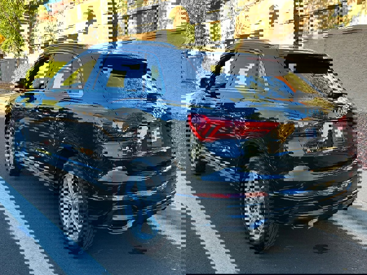 Used 2022 Audi Q3 2.0T Premium w/ Convenience Package image 6