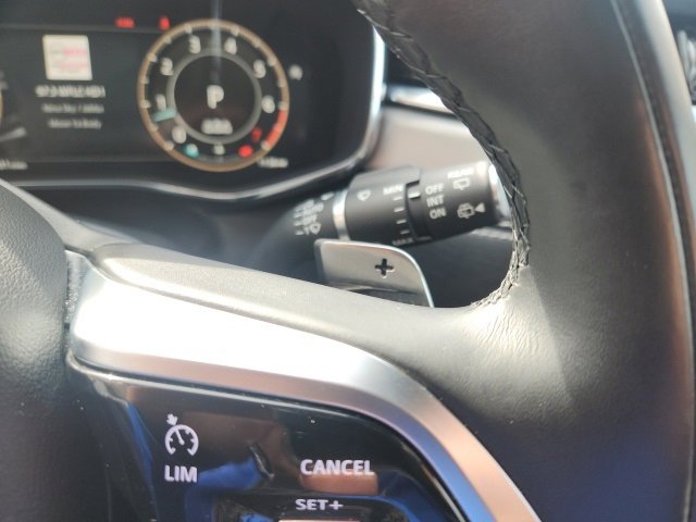 Used 2025 Jaguar F-PACE R-Dynamic S image 35