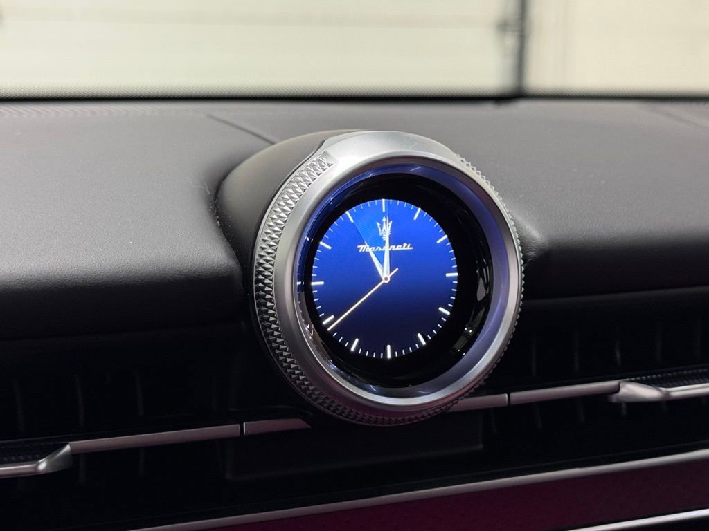 Used 2024 Maserati Grecale Trofeo image 36