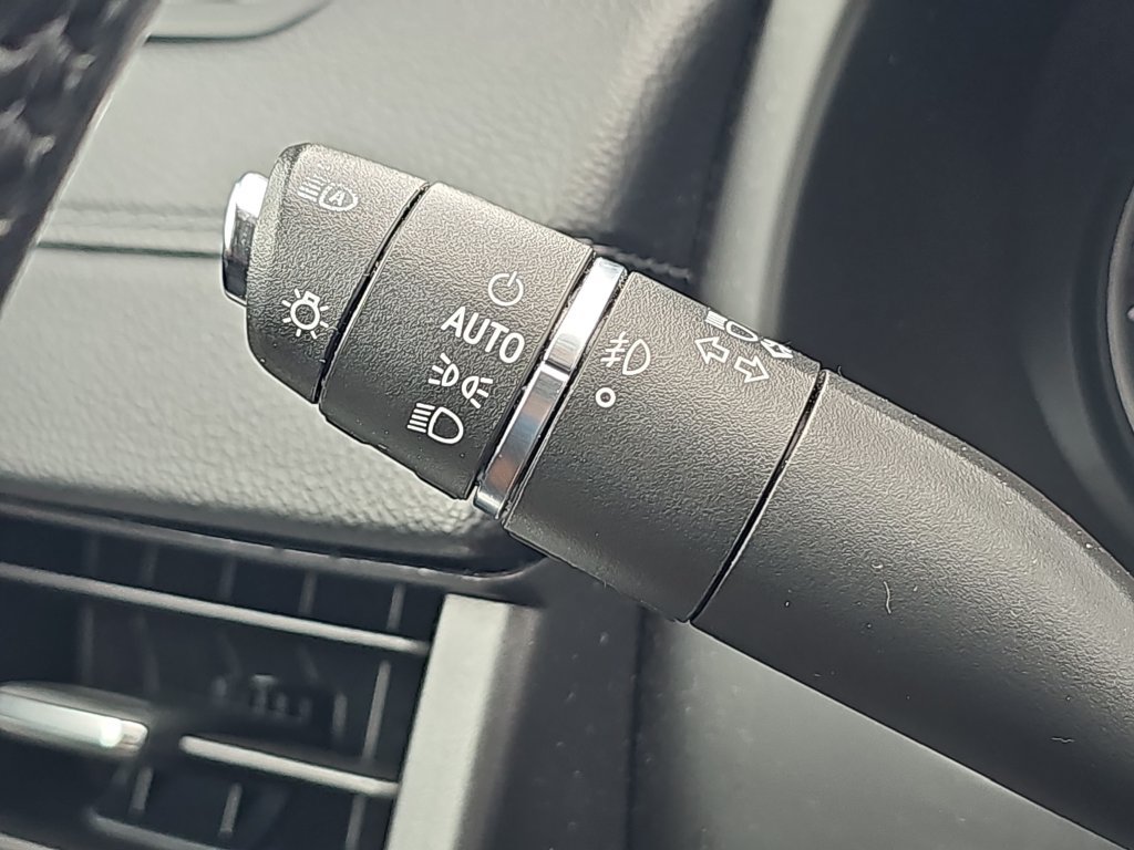 Used 2022 GMC Terrain SLT w/ Infotainment Package II FWD image 36