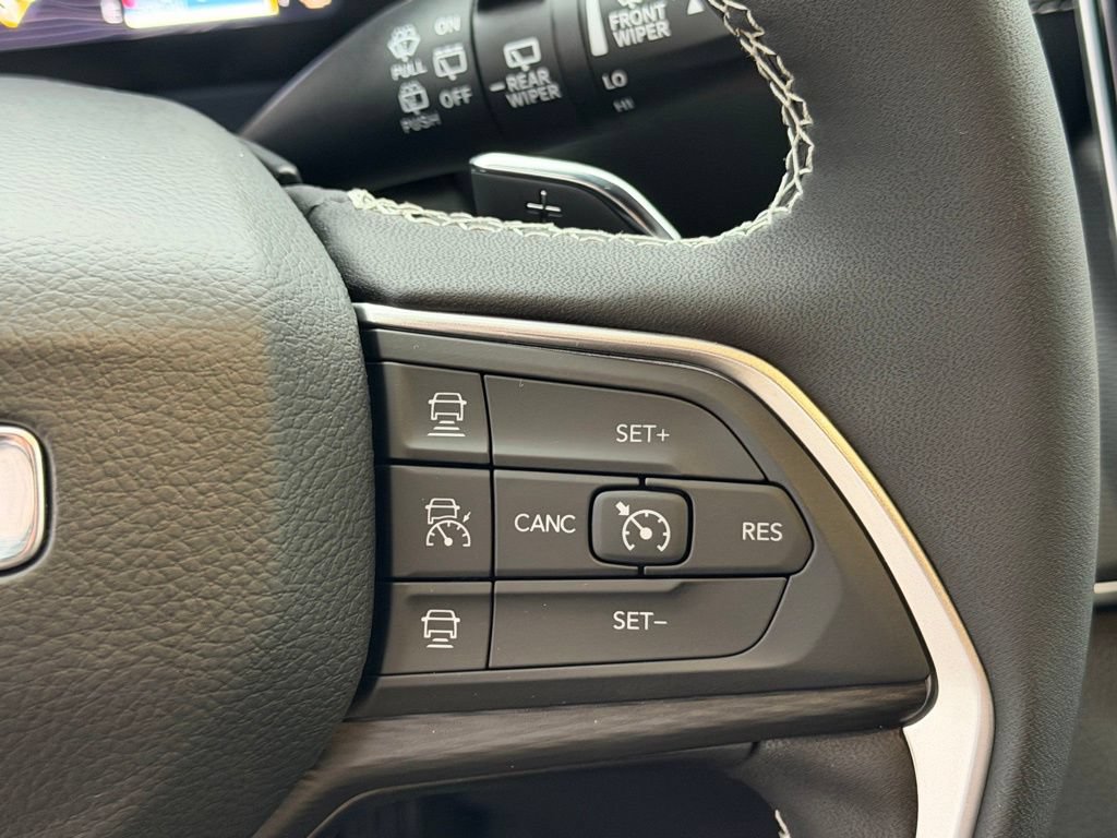 New 2025 Jeep Grand Cherokee L Laredo AWD/4WD image 18
