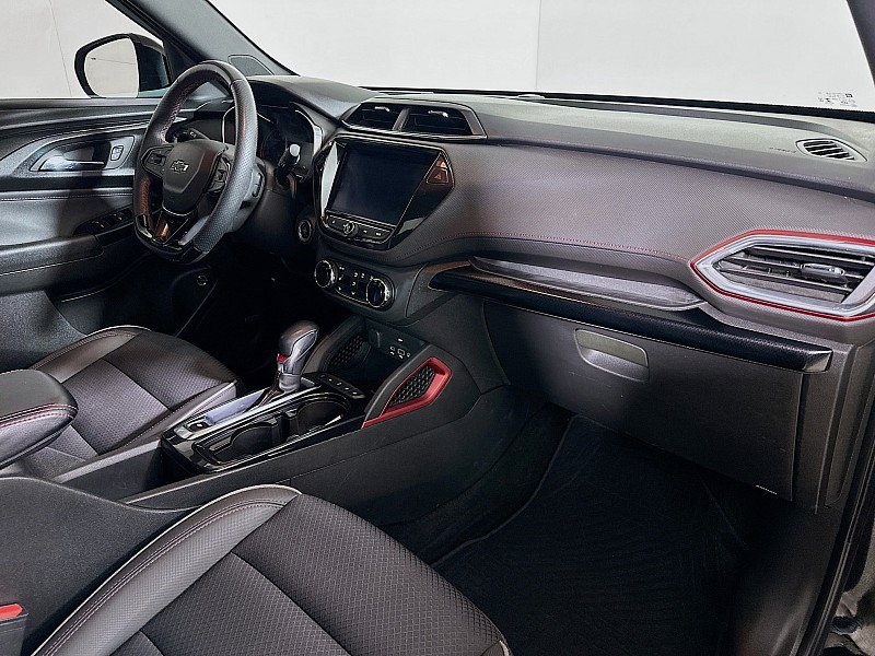 Used 2022 Chevrolet TrailBlazer RS w/ Sun and Liftgate Package FWD image 31