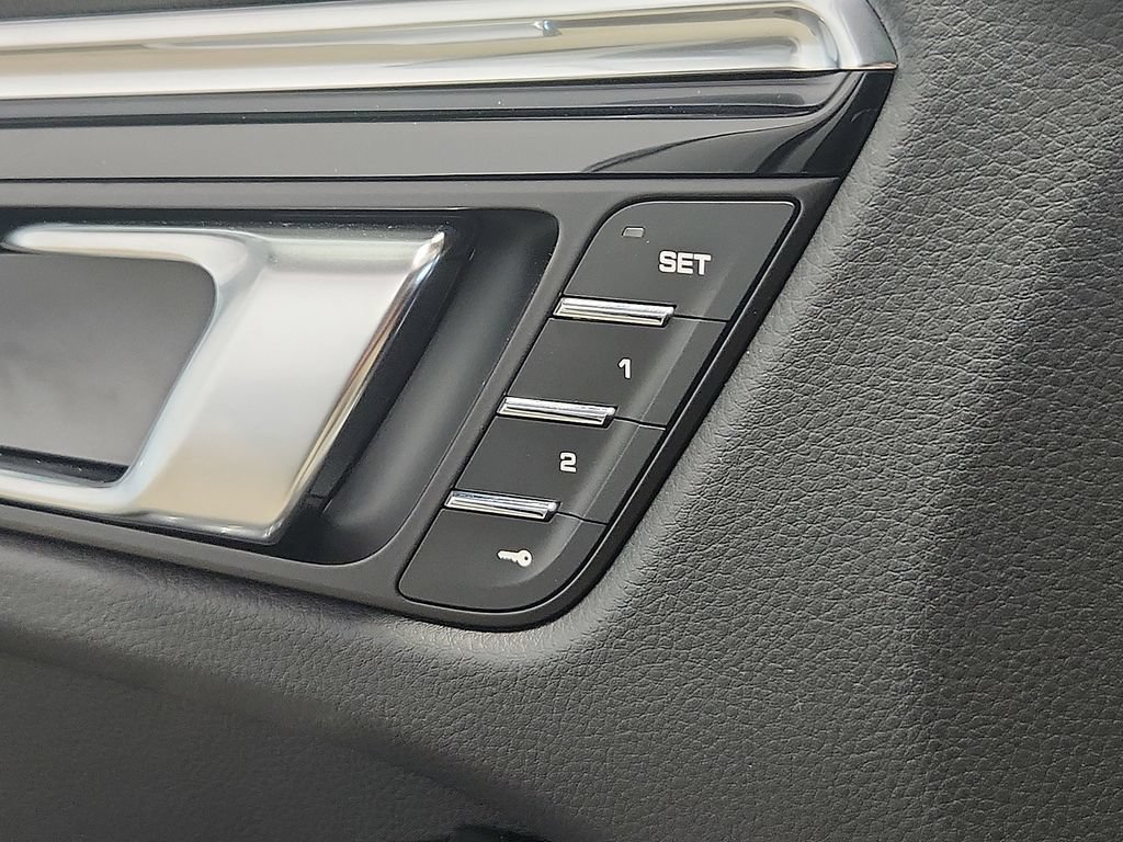 New 2026 Porsche Macan S AWD/4WD image 20