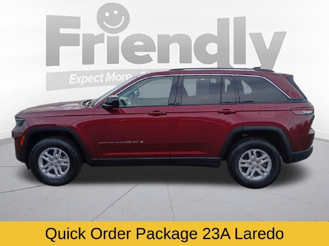 Used 2023 Jeep Grand Cherokee Laredo AWD/4WD image 8