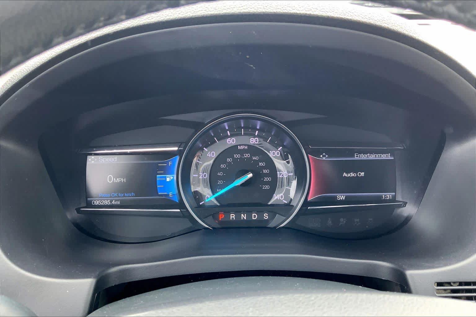 Certified 2019 Ford Explorer XLT w/ Equipment Group 202A FWD image 25