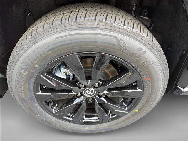New 2026 Toyota RAV4 SE w/ Convenience Package AWD/4WD image 17