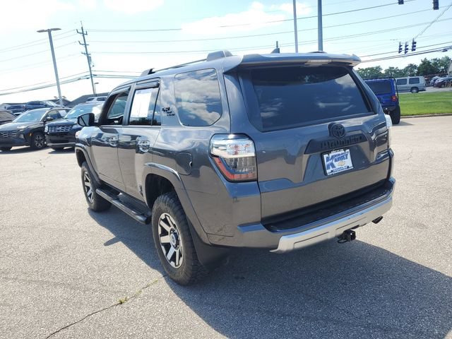 Used 2018 Toyota 4Runner TRD Off-Road AWD/4WD image 3