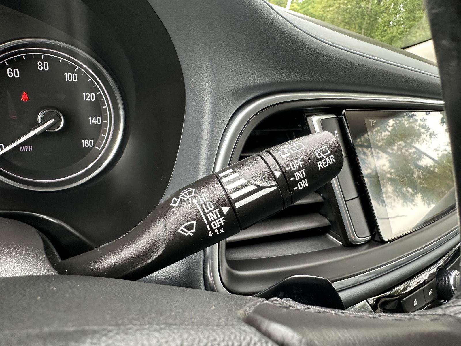 Used 2019 Buick Enclave Essence FWD image 34