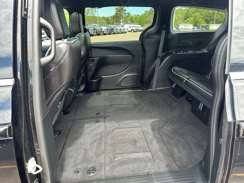 Certified 2026 Chrysler Pacifica Limited AWD/4WD image 15