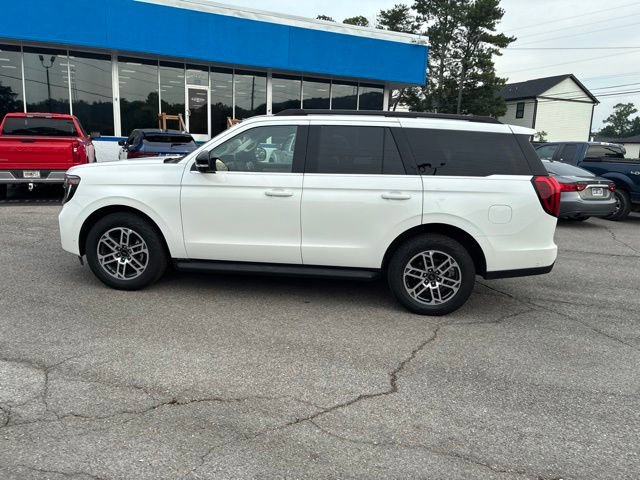 Used 2025 Ford Expedition Active AWD/4WD image 17