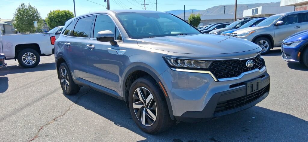 Used 2021 Kia Sorento LX AWD/4WD image 3