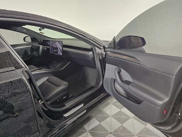 Used 2022 Tesla Model S image 12