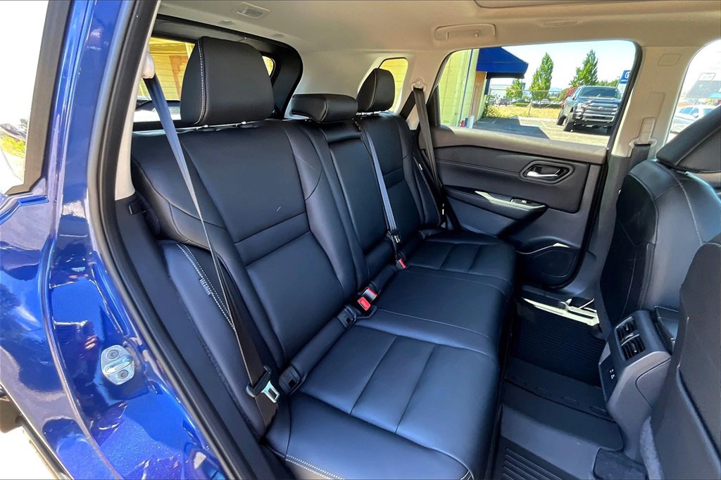 Used 2023 Nissan Rogue SL image 20