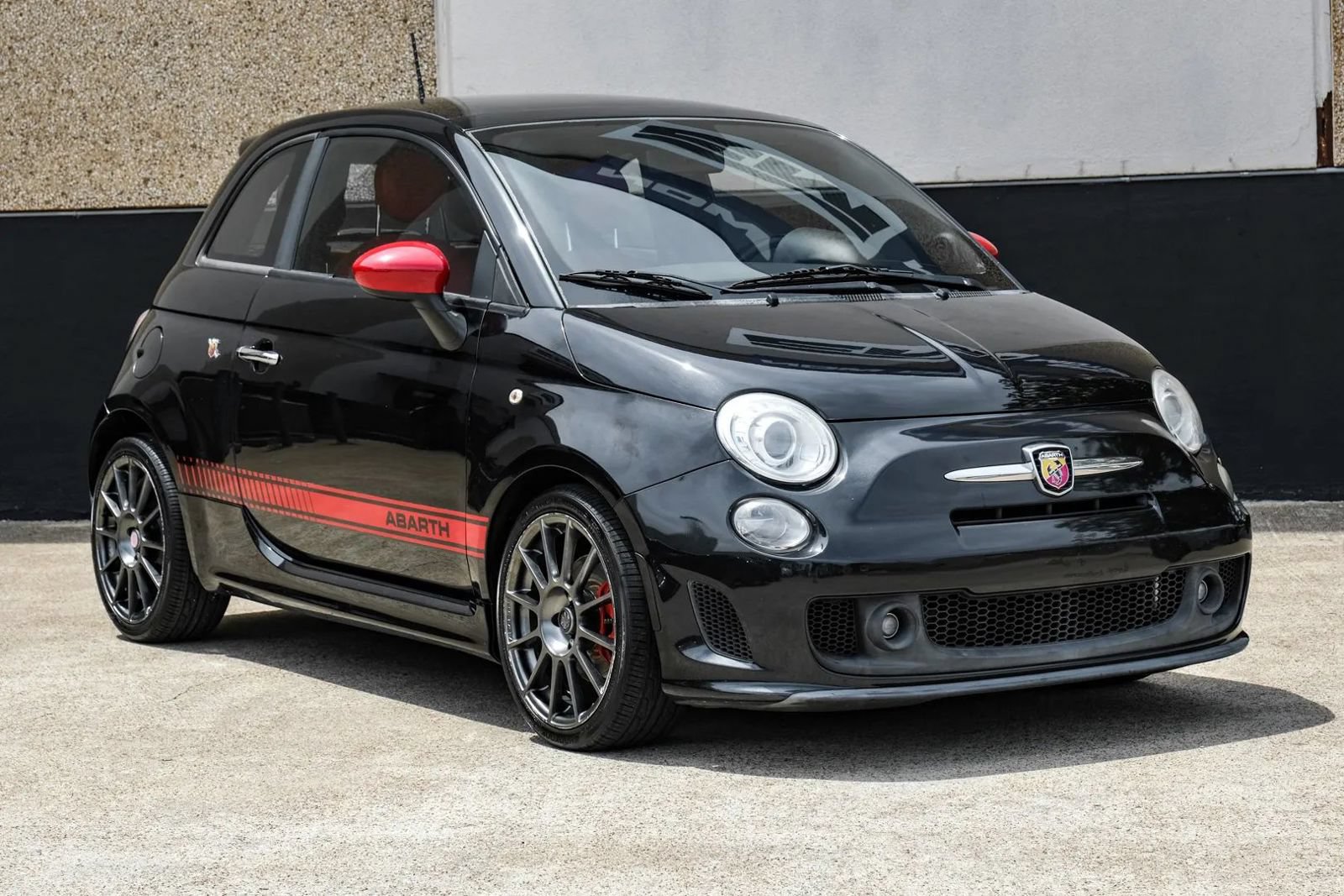 Used 2013 FIAT 500 Abarth w/ Comfort/Convenience Group FWD image 8