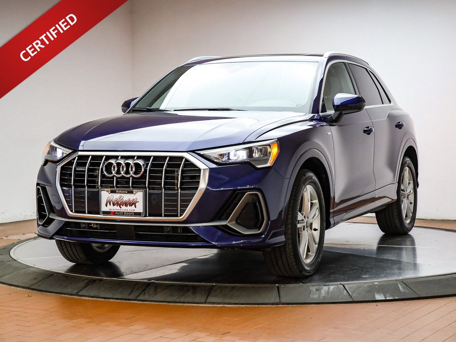 Certified 2022 Audi Q3 2.0T Premium w/ Convenience Package image 1