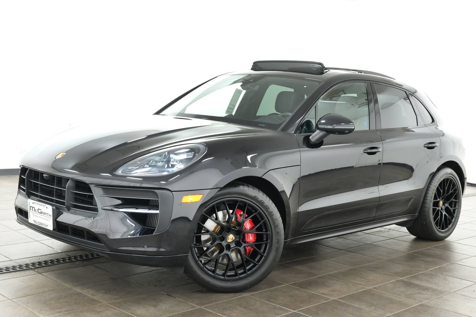 Used 2021 Porsche Macan GTS AWD/4WD image 1