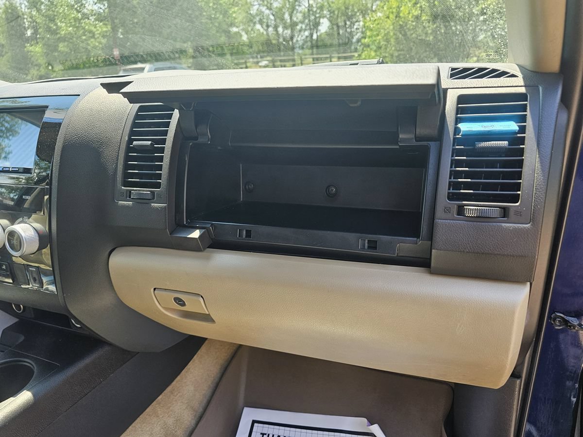 Used 2008 Toyota Sequoia SR5 AWD/4WD image 52