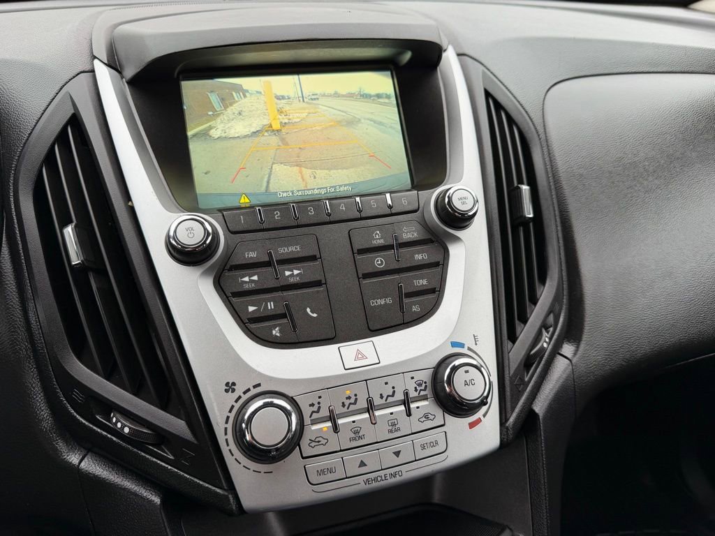 Used 2017 Chevrolet Equinox LT FWD image 26