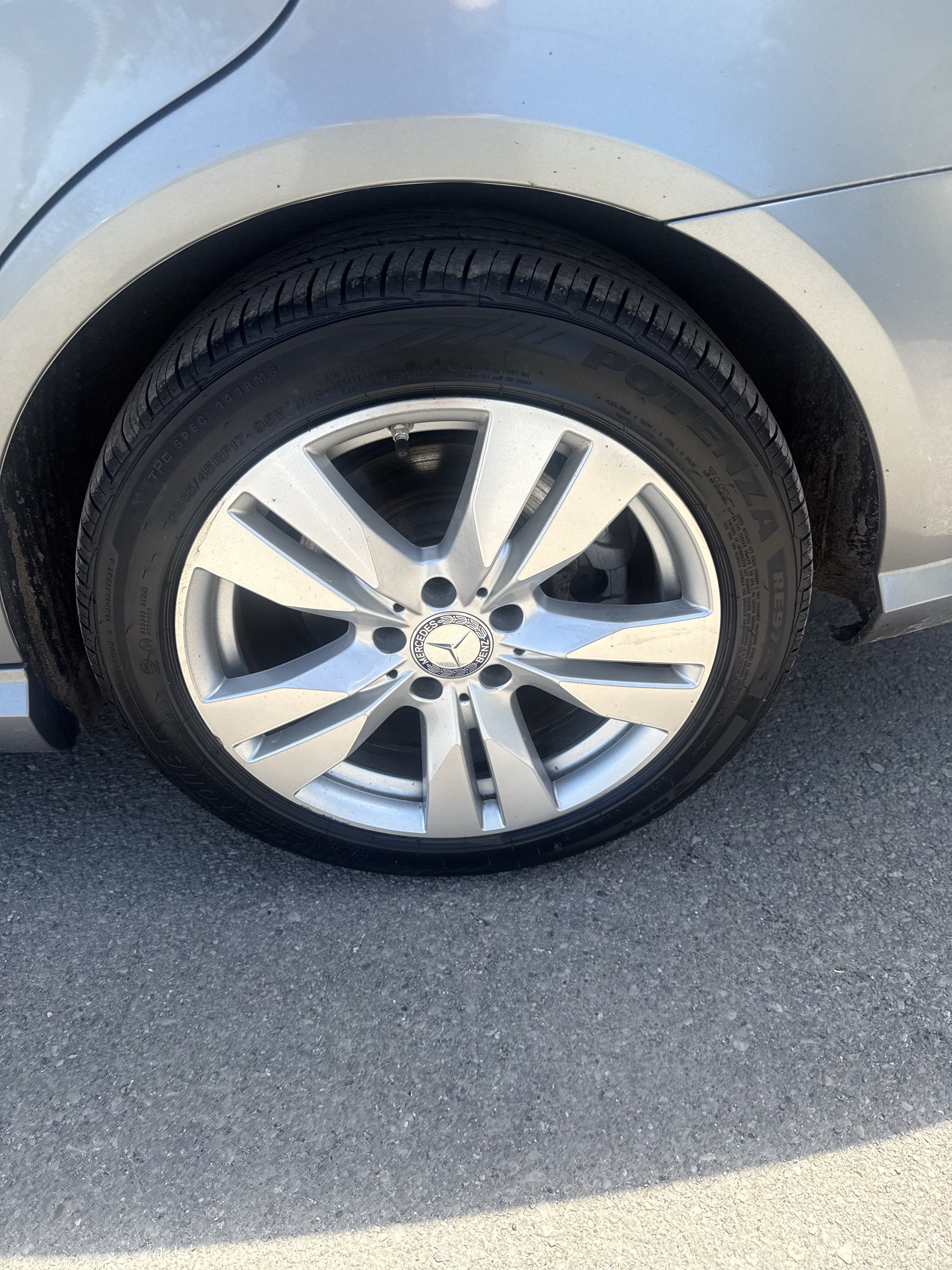 Used 2013 Mercedes-Benz E 350 BlueTEC Sedan image 18