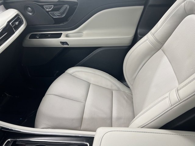 Certified 2025 Lincoln Aviator Reserve w/ Illumination Package image 24