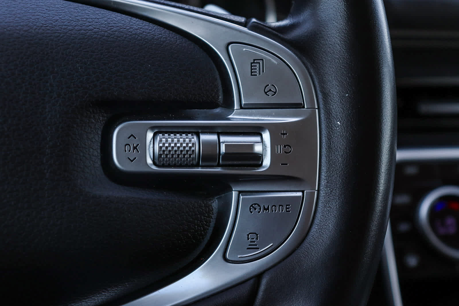 Used 2021 Genesis GV80 3.5T Advanced + image 28