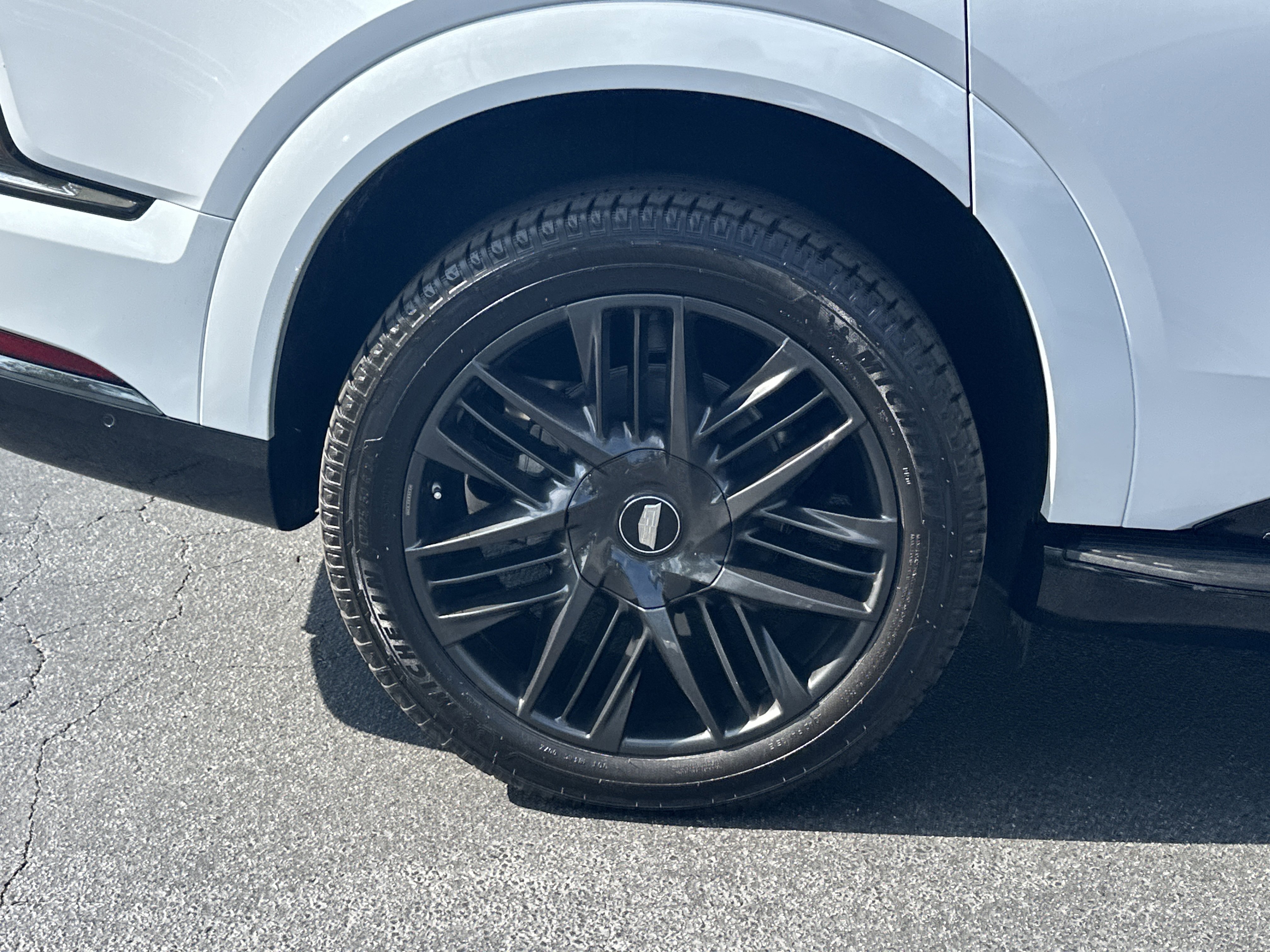 Used 2026 Cadillac Escalade IQ Sport 2 w/ LPO, ONYX Package AWD/4WD image 19