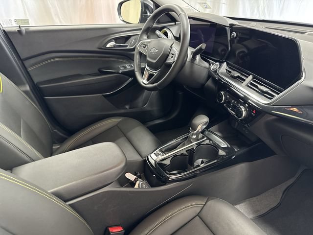 Used 2025 Chevrolet Trax ACTIV w/ Sunroof Package FWD image 27
