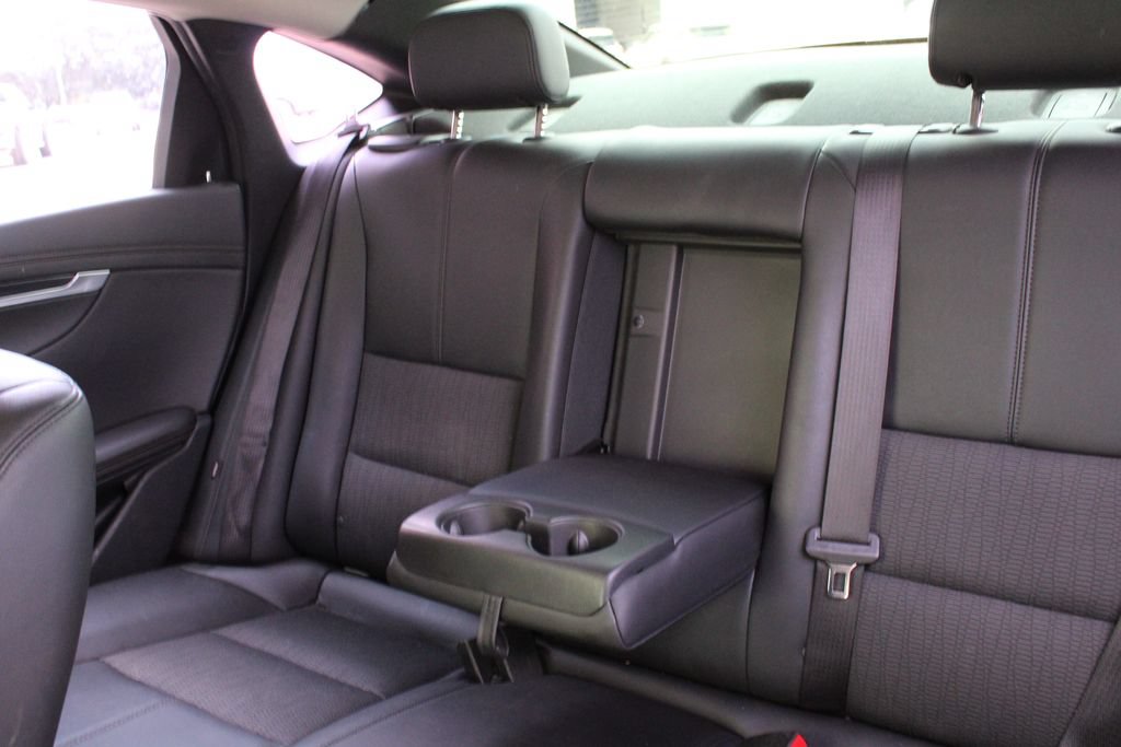 Used 2018 Chevrolet Impala LT FWD image 6