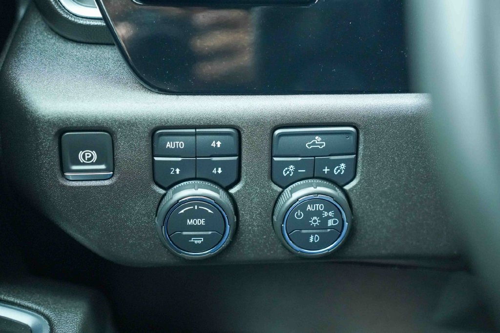 Used 2024 Chevrolet Silverado 1500 RST AWD/4WD image 26