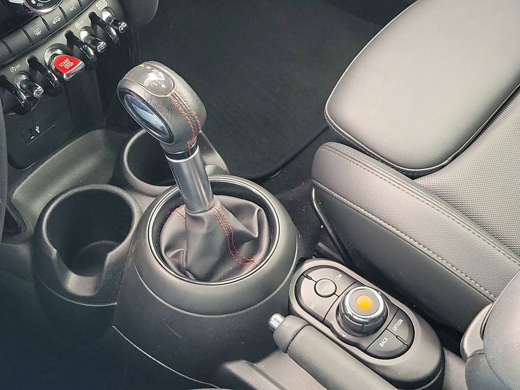 Used 2019 MINI Cooper S w/ Signature Upholstery Package image 28