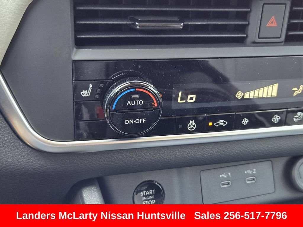 Used 2026 Nissan Rogue Dark Armor FWD image 21