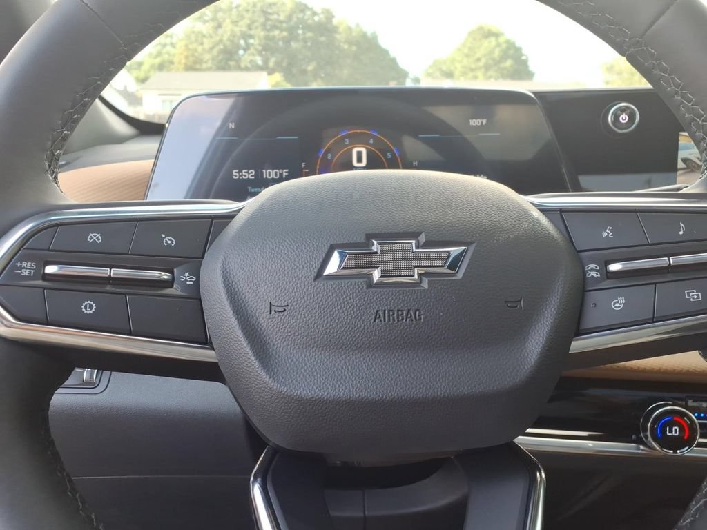 New 2026 Chevrolet Equinox ACTIV w/ Convenience Package III FWD image 30