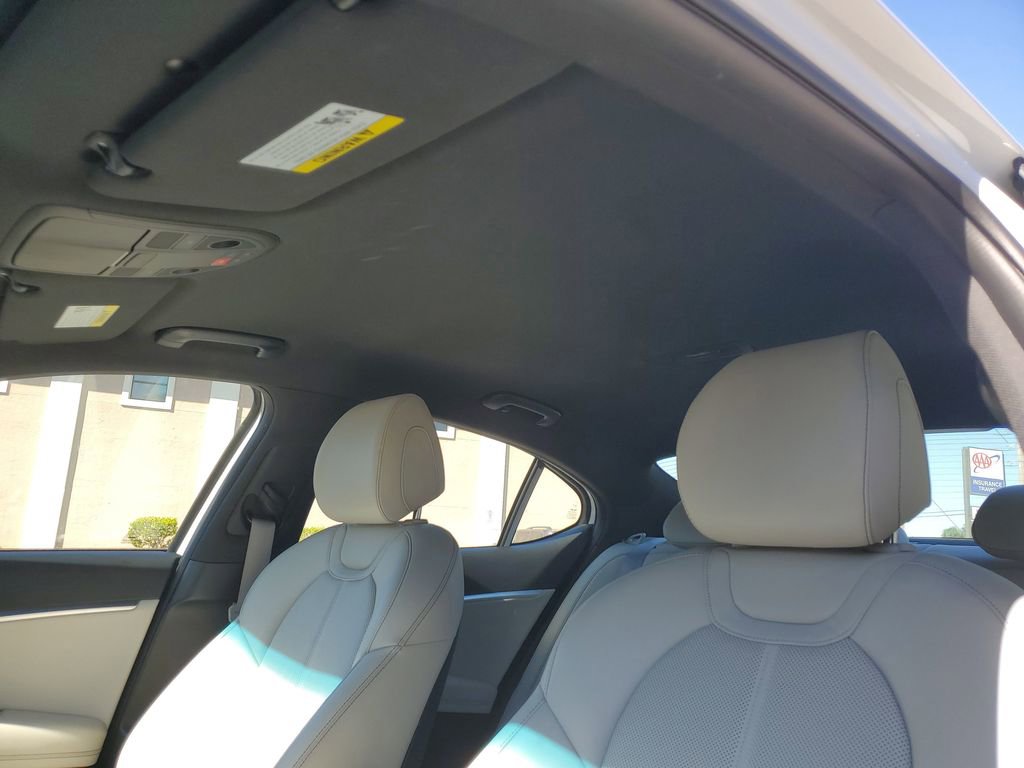 Used 2025 Genesis G70 2.5T image 27