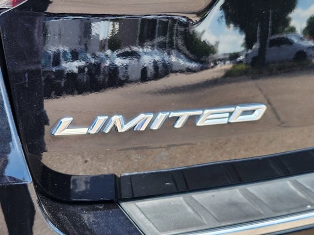 Used 2022 Ford Explorer Limited w/ Equipment Group 301A RWD image 10