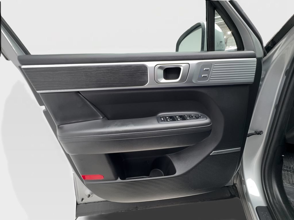 Used 2025 Hyundai Santa Fe Limited FWD image 24