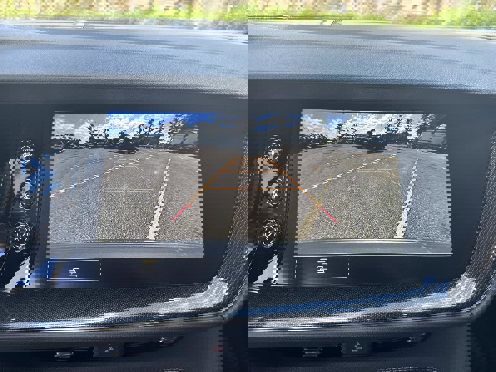 Used 2023 Buick Envision Preferred w/ Sport Touring Package image 12