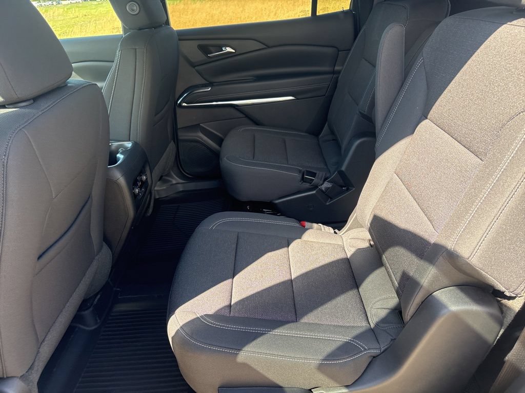 New 2026 Chevrolet Traverse LT w/ Midnight/Sport Edition FWD image 43