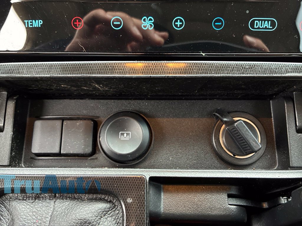 Used 2017 Ford Taurus Limited FWD image 37