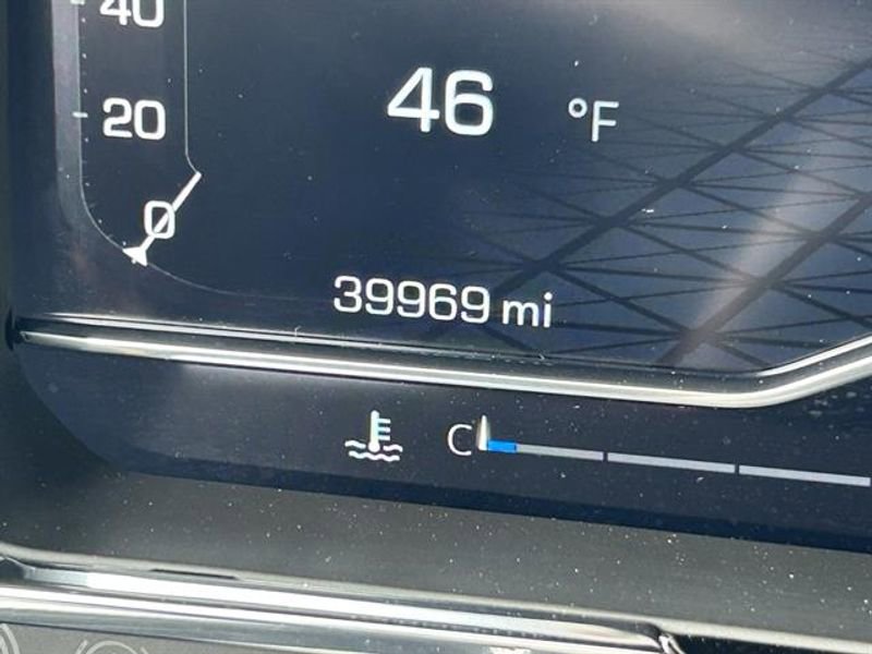 Used 2025 GMC Sierra 1500 SLT AWD/4WD image 17