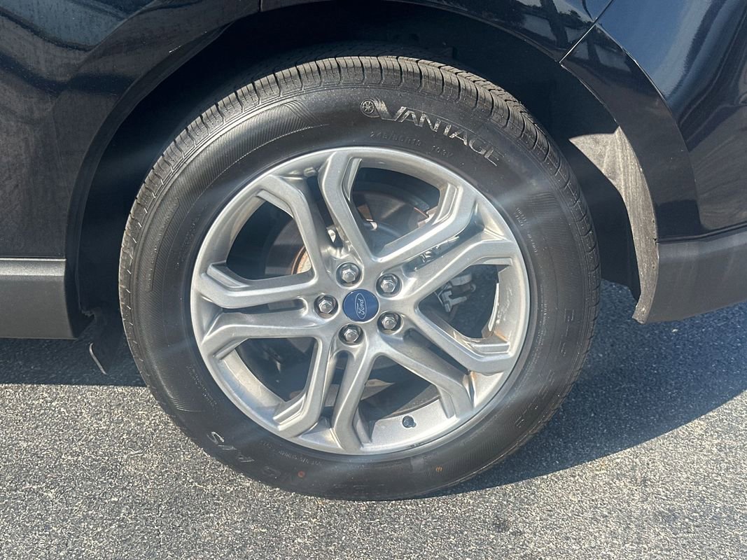 Used 2018 Ford Edge Titanium w/ Equipment Group 301A image 10