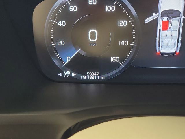 Used 2020 Volvo XC90 T5 Momentum AWD/4WD image 2