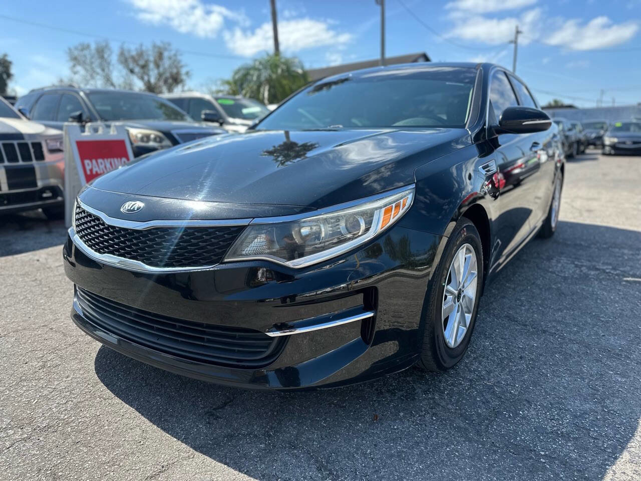 Used 2018 Kia Optima LX image 3