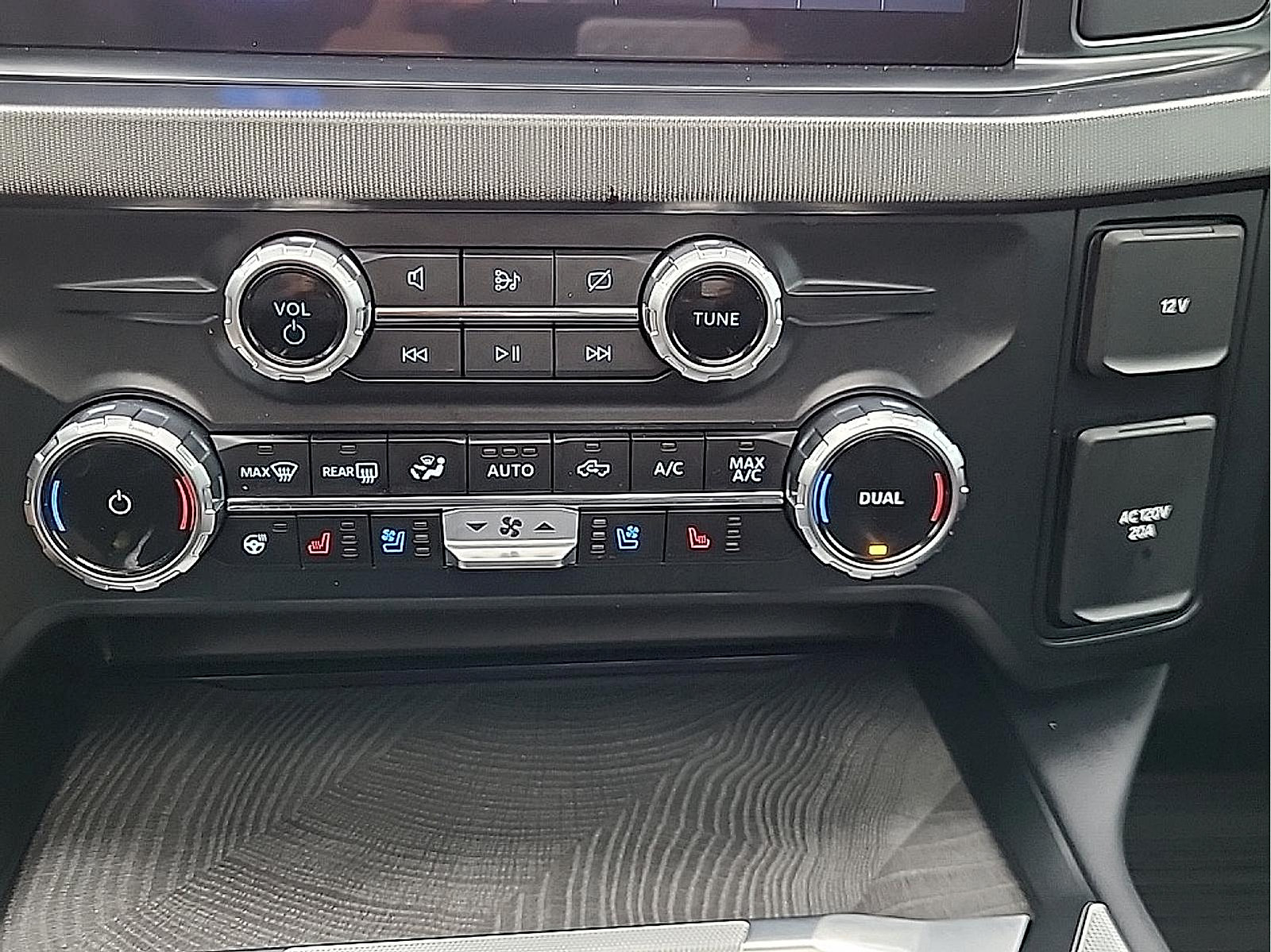 Used 2024 Ford F350 Platinum AWD/4WD image 58