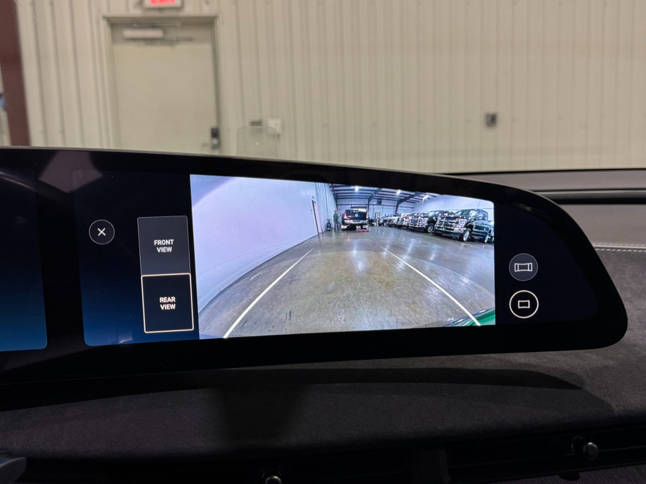 Used 2022 Lucid Air Grand Touring image 32