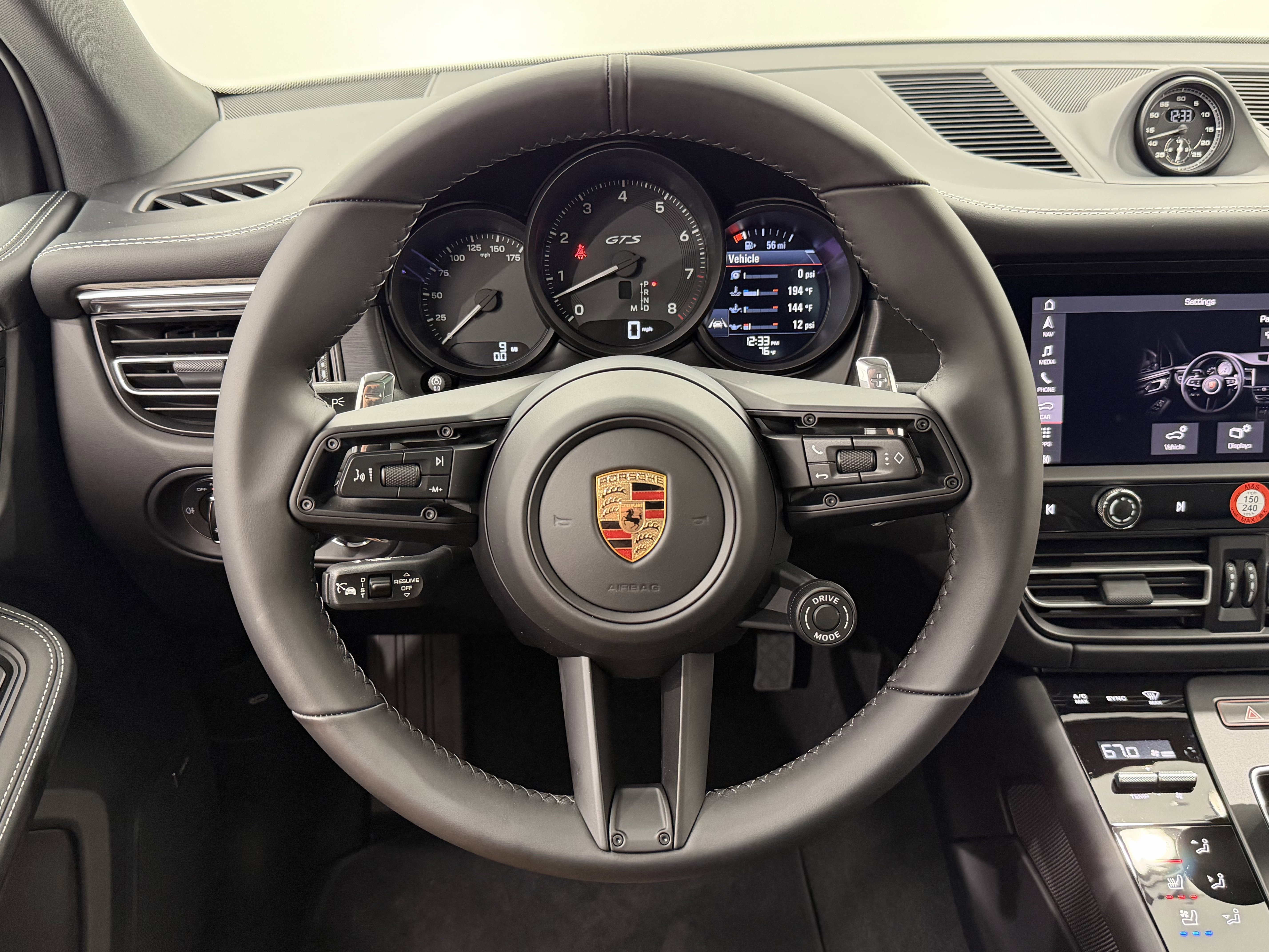 New 2026 Porsche Macan GTS image 46