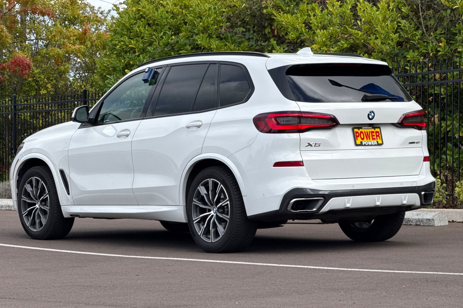 Used 2021 BMW X5 xDrive40i w/ M Sport Package AWD/4WD image 6