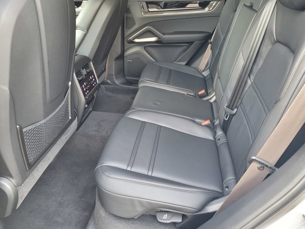 New 2025 Porsche Cayenne Turbo image 14