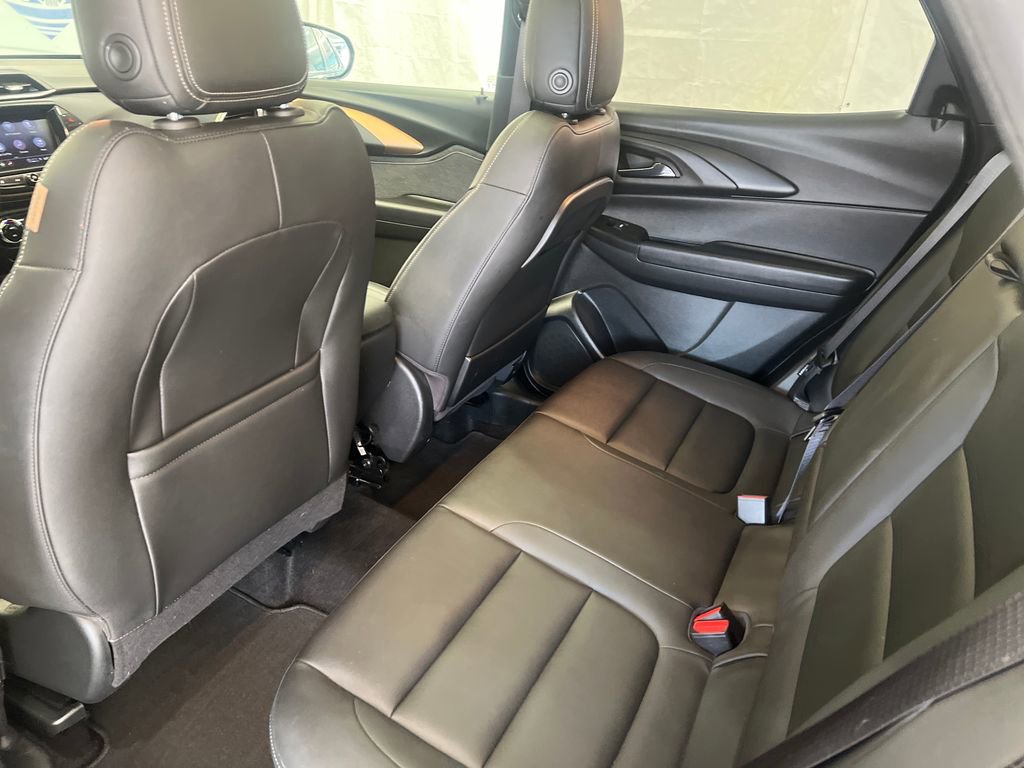 Used 2023 Chevrolet TrailBlazer ACTIV w/ Sun and Liftgate Package AWD/4WD image 38