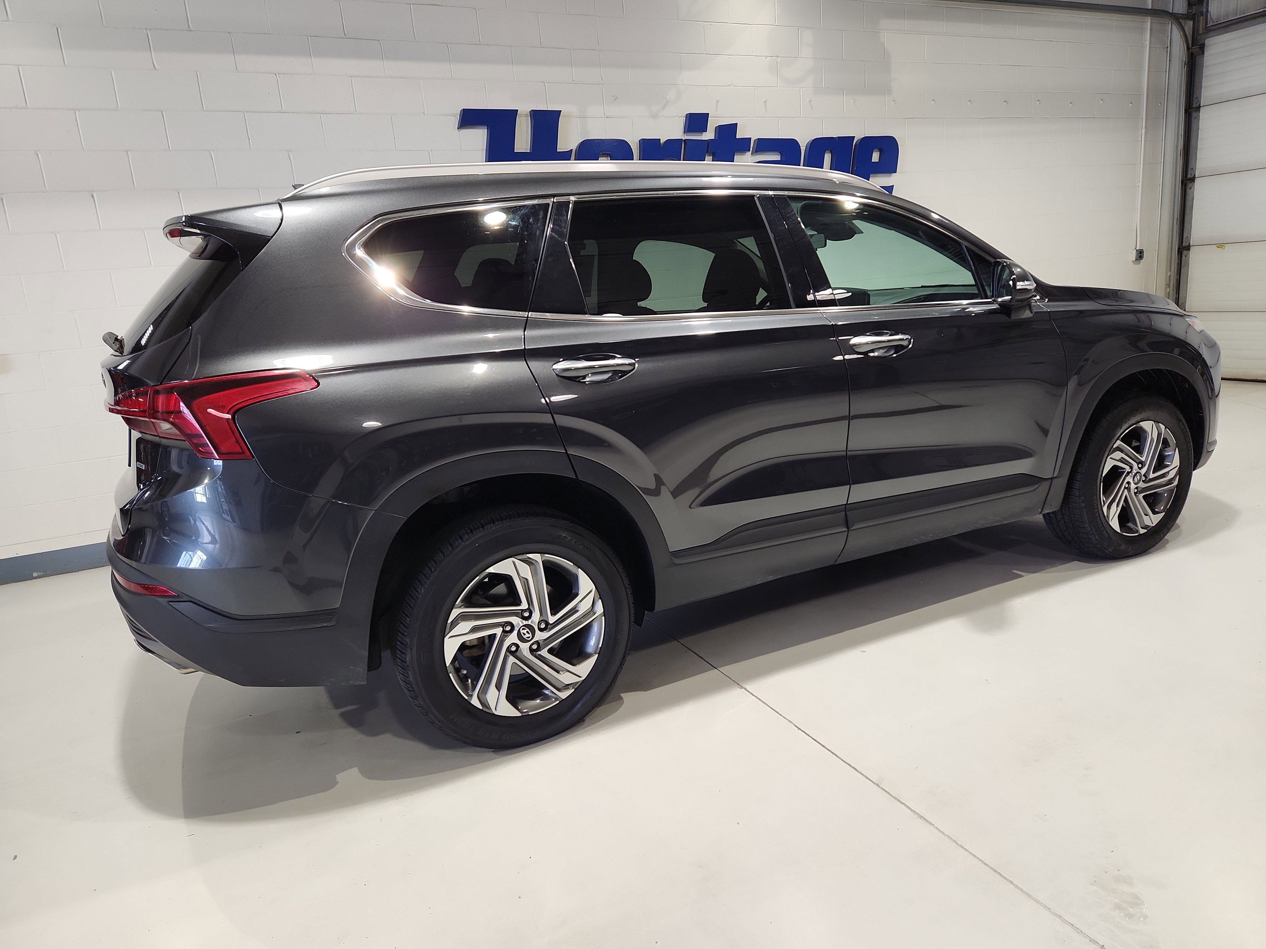 Used 2023 Hyundai Santa Fe SEL image 21